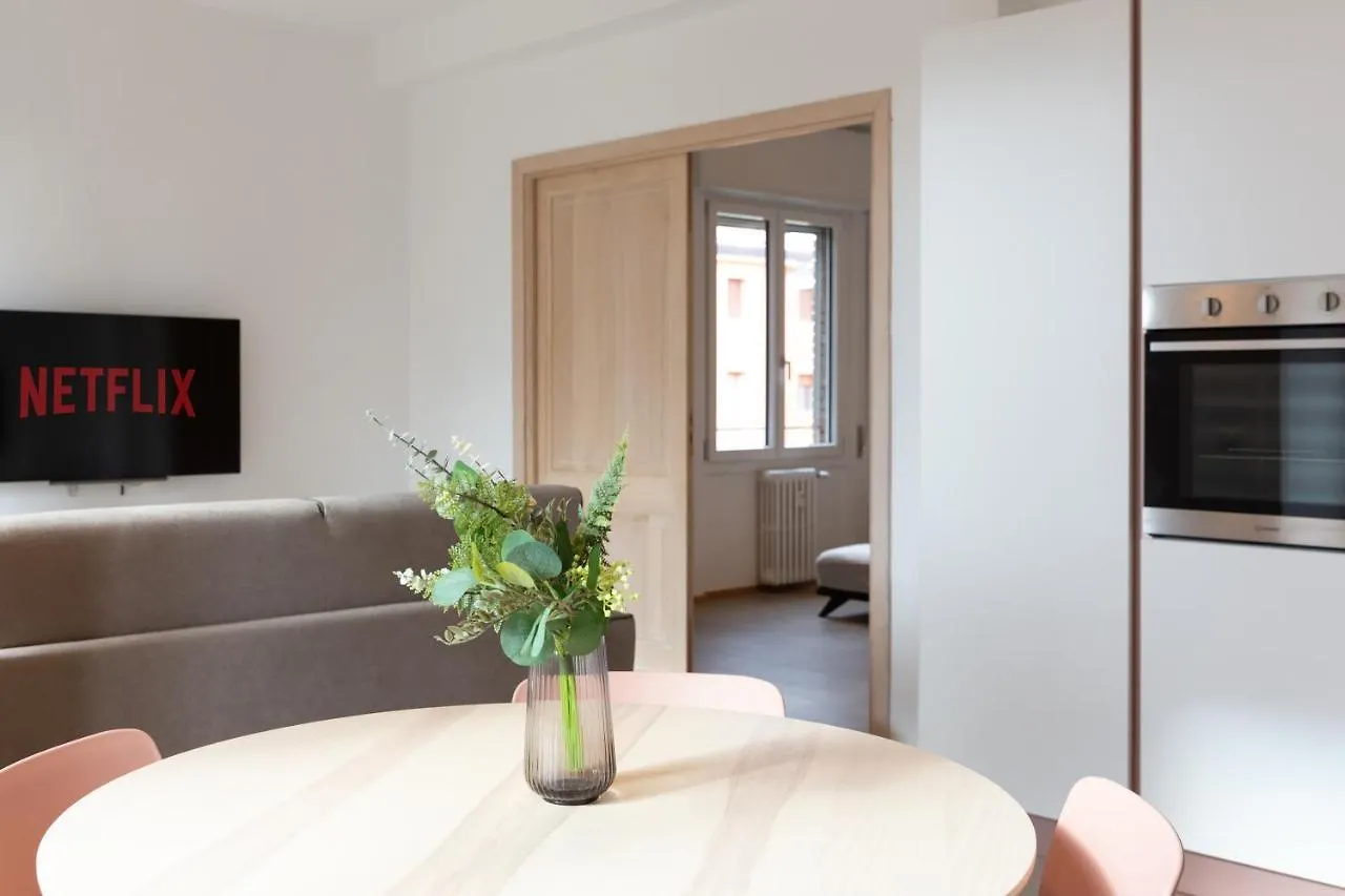 New Exclusive Melegnano Apartments- Near Train Station