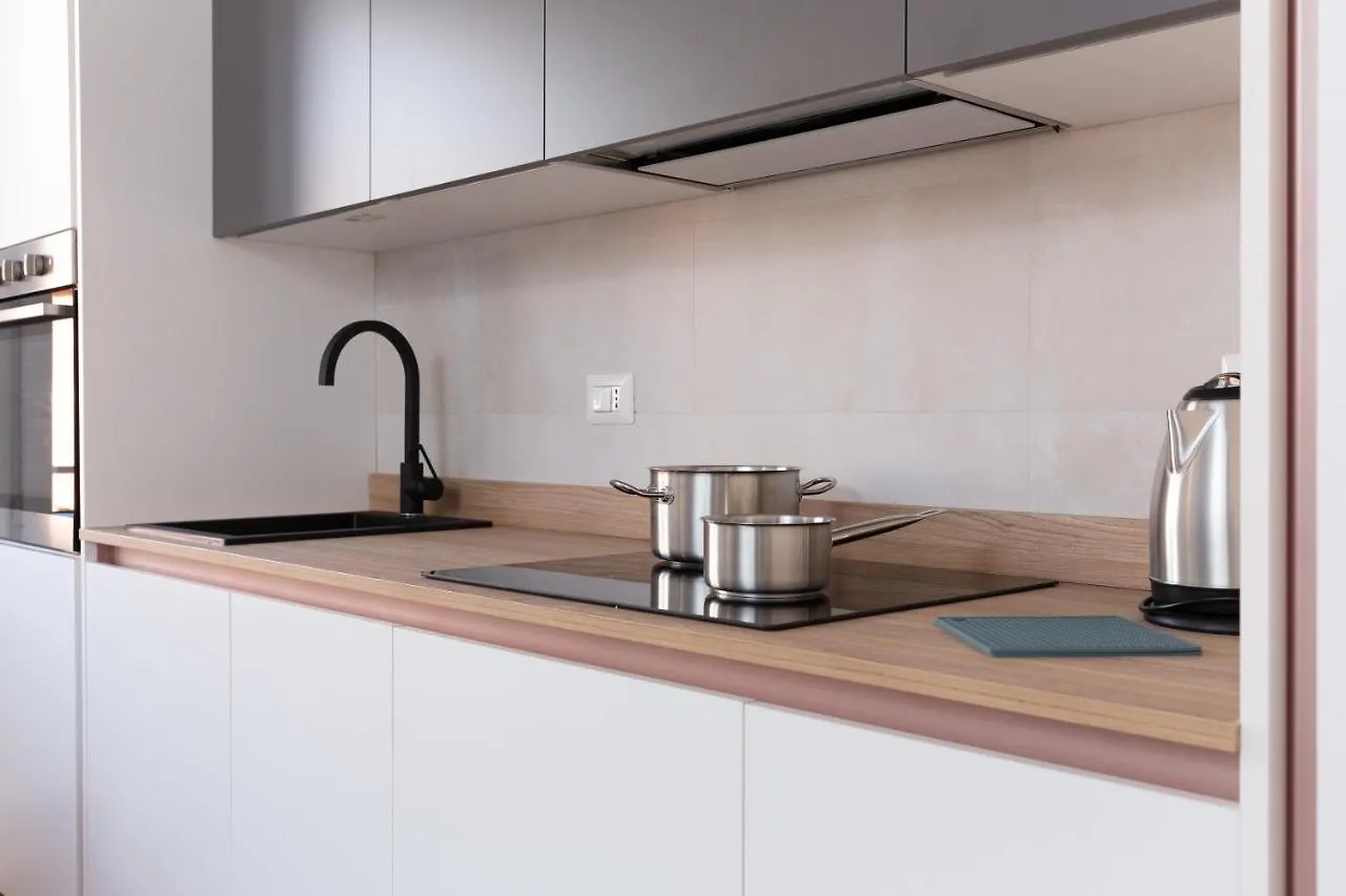 Appartamento New Exclusive Melegnano Apartments- Near Train Station